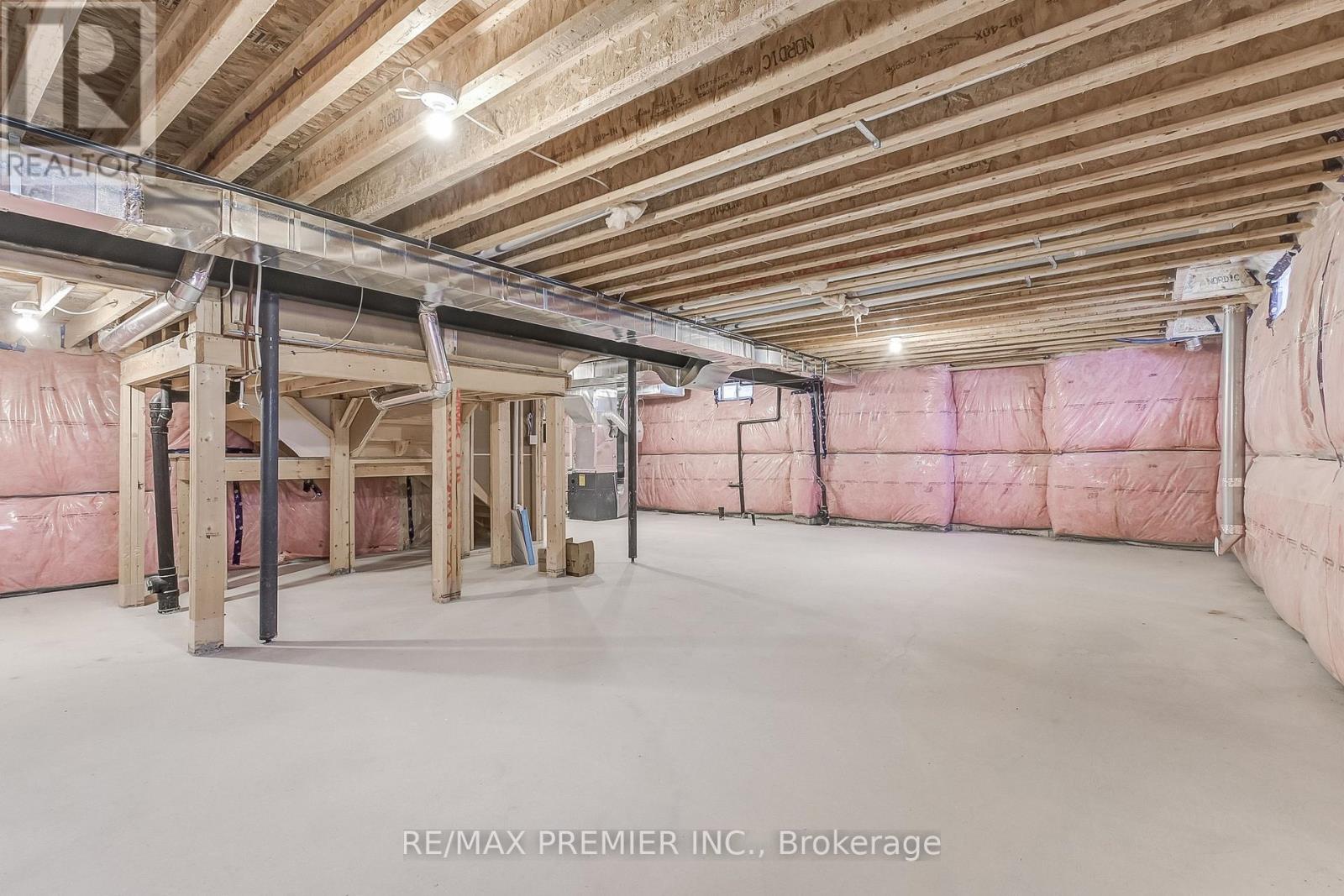 301 Wesmina Avenue, Whitchurch-Stouffville, Ontario  L4A 5C2 - Photo 46 - N12460413