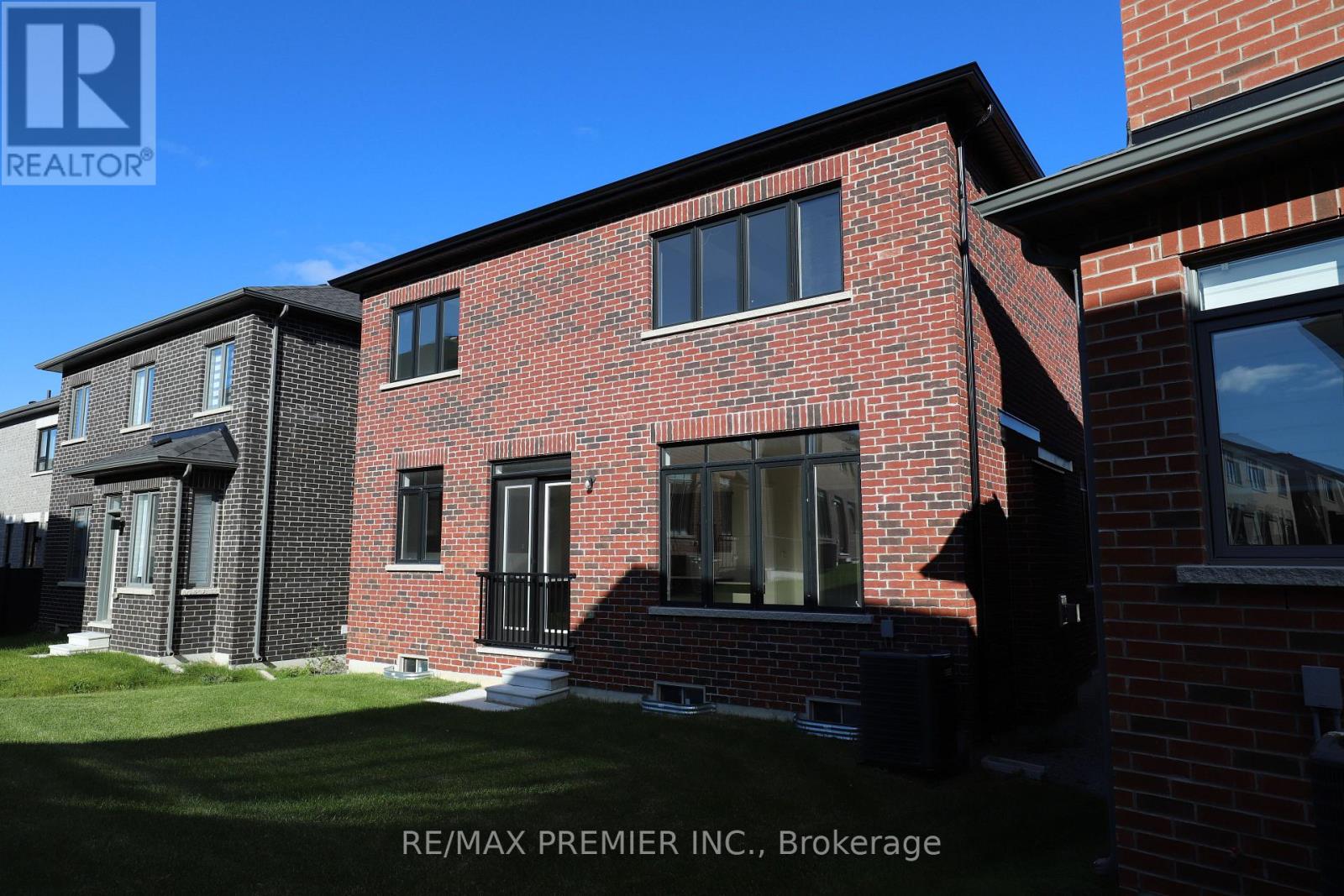 301 Wesmina Avenue, Whitchurch-Stouffville, Ontario  L4A 5C2 - Photo 50 - N12460413