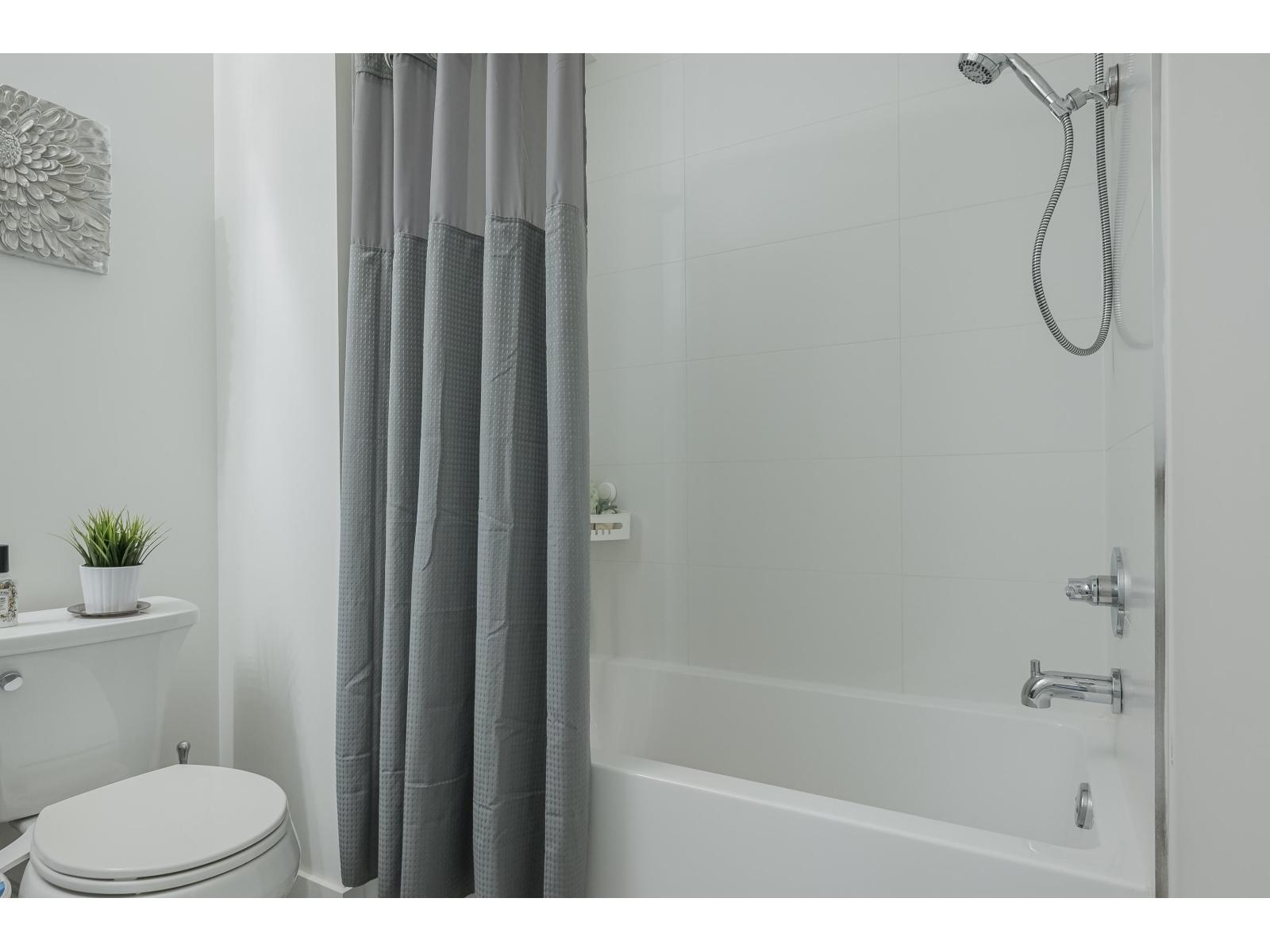 8141 202 Street, Langley, British Columbia  V2Y 3K2 - Photo 33 - R3074126