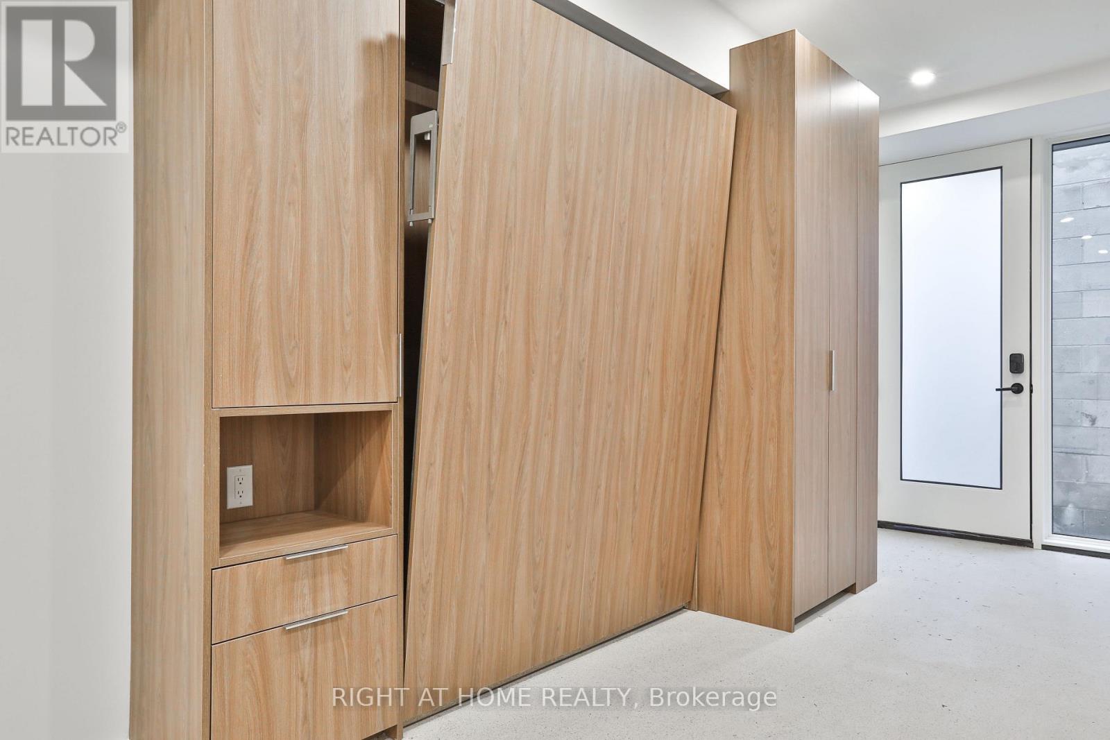 3 - 68 Foxley Street, Toronto (Trinity-Bellwoods), Ontario  M6J 1R2 - Photo 6 - C12640416