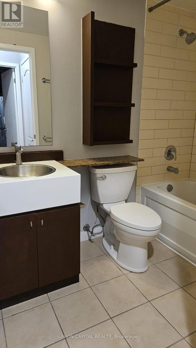 2701 - 35 Mariner Terrace, Toronto (Waterfront Communities), Ontario  M5V 3V9 - Photo 15 - C12640452