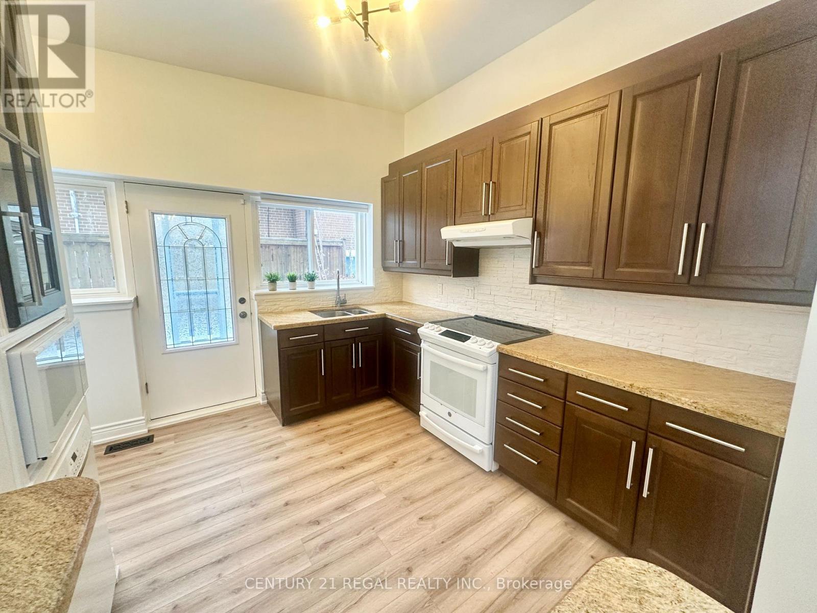 MAIN - 69 ROYWOOD DRIVE, Toronto, Ontario