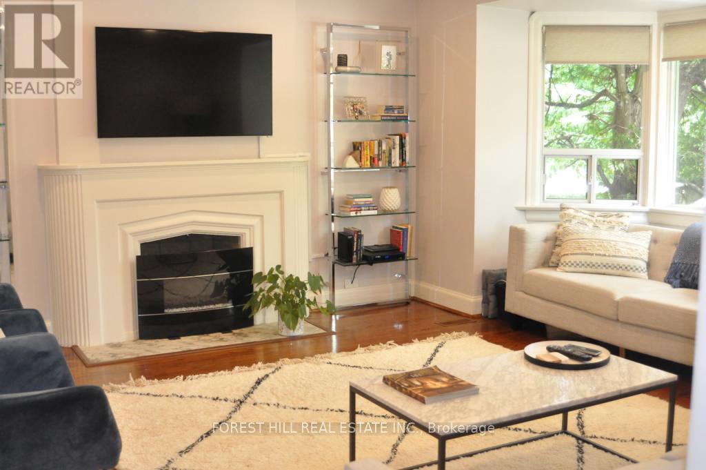 92 Kimbark Boulevard, Toronto (Lawrence Park South), Ontario  M5N 2Y2 - Photo 2 - C12640496