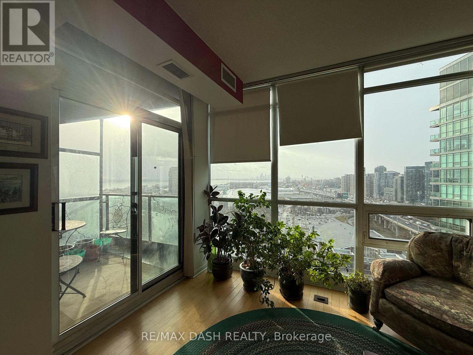 2411 - 219 FORT YORK BOULEVARD, Toronto, Ontario