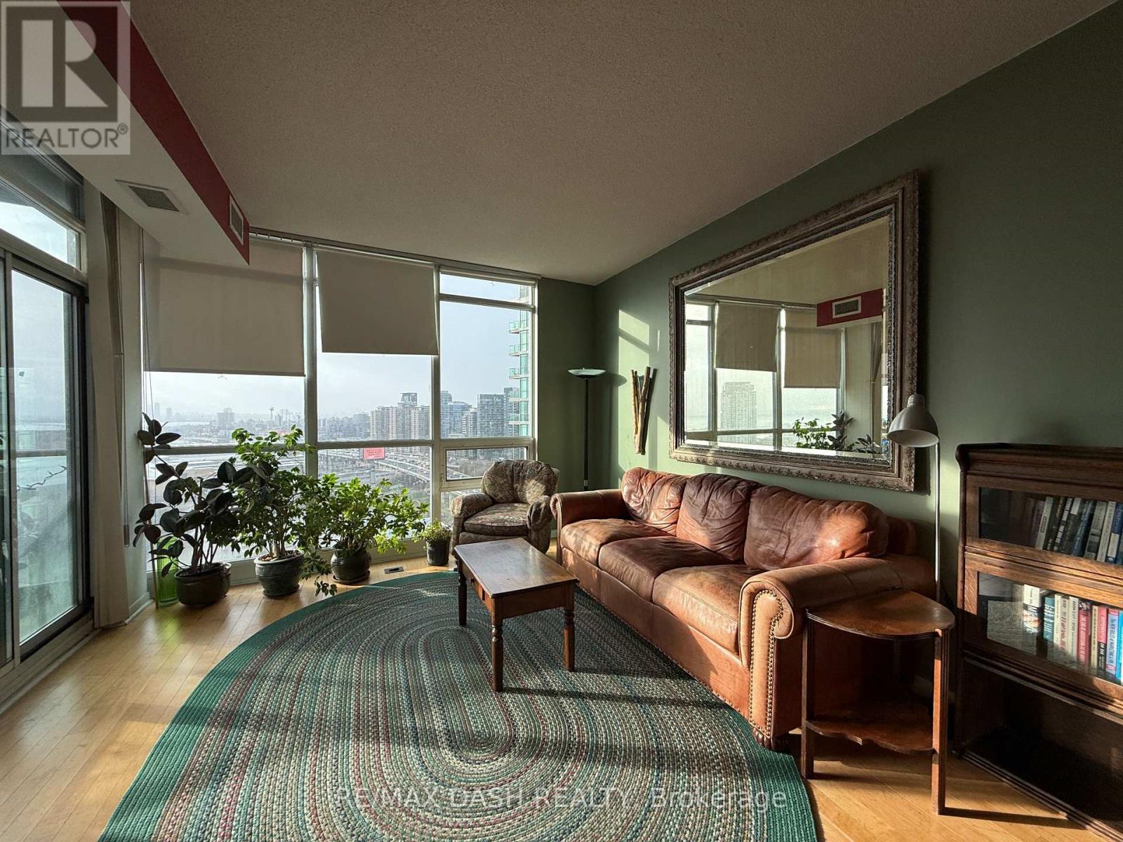 2411 - 219 Fort York Boulevard, Toronto, Ontario  M5V 1B1 - Photo 10 - C12640516