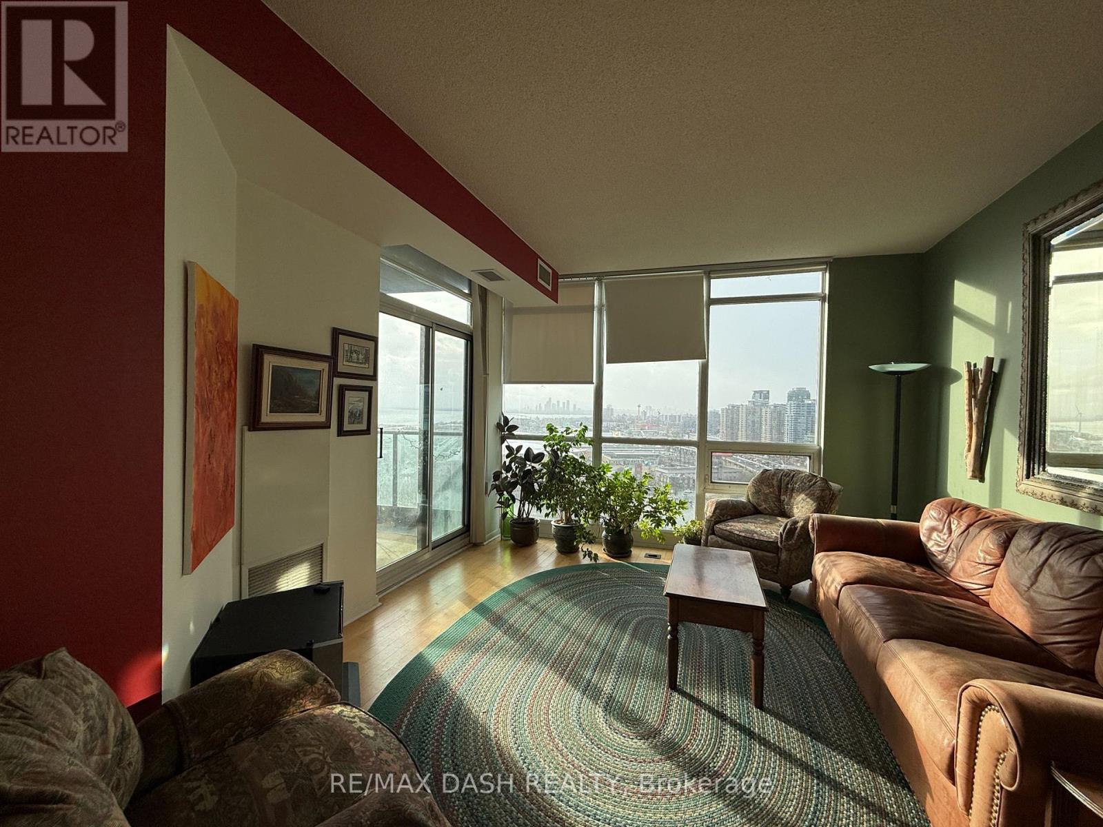 2411 - 219 Fort York Boulevard, Toronto, Ontario  M5V 1B1 - Photo 3 - C12640516