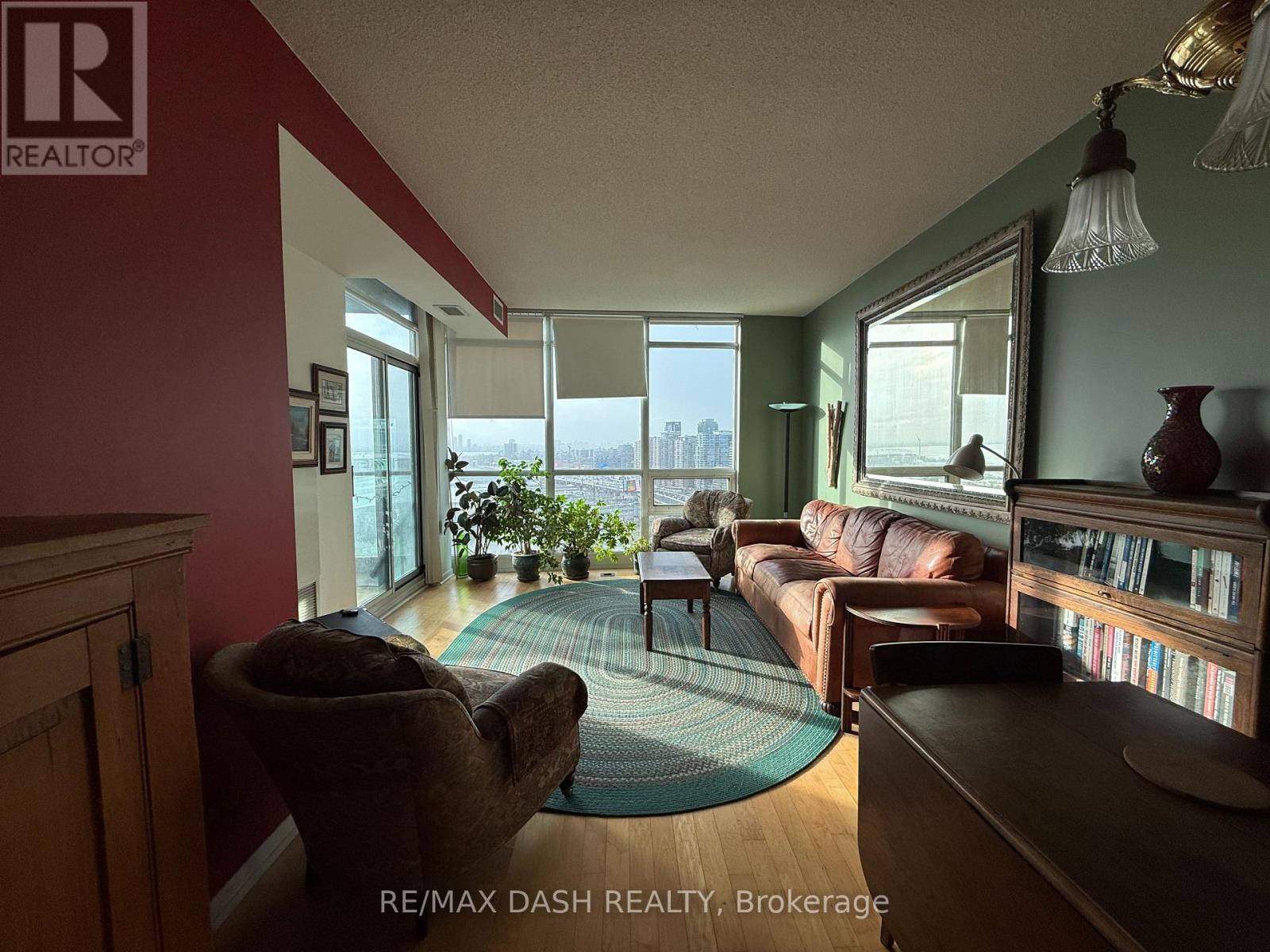 2411 - 219 Fort York Boulevard, Toronto, Ontario  M5V 1B1 - Photo 9 - C12640516