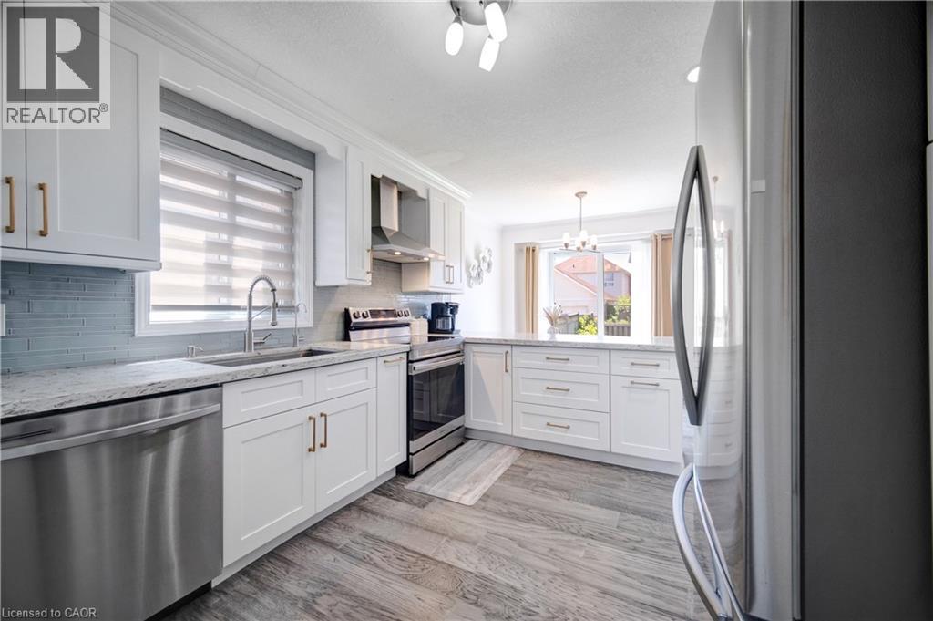 675 Karlsfeld Road, Waterloo, Ontario  N2T 2V3 - Photo 7 - 40794447