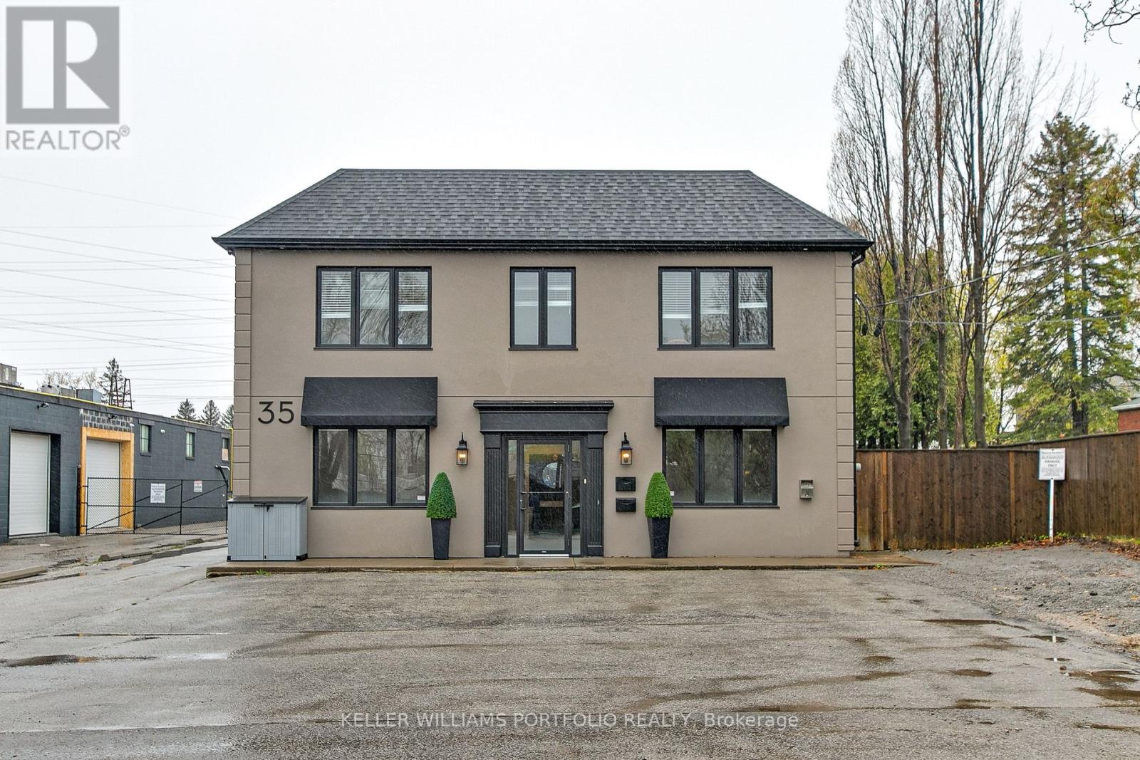 35 MINFORD AVENUE, Toronto, Ontario