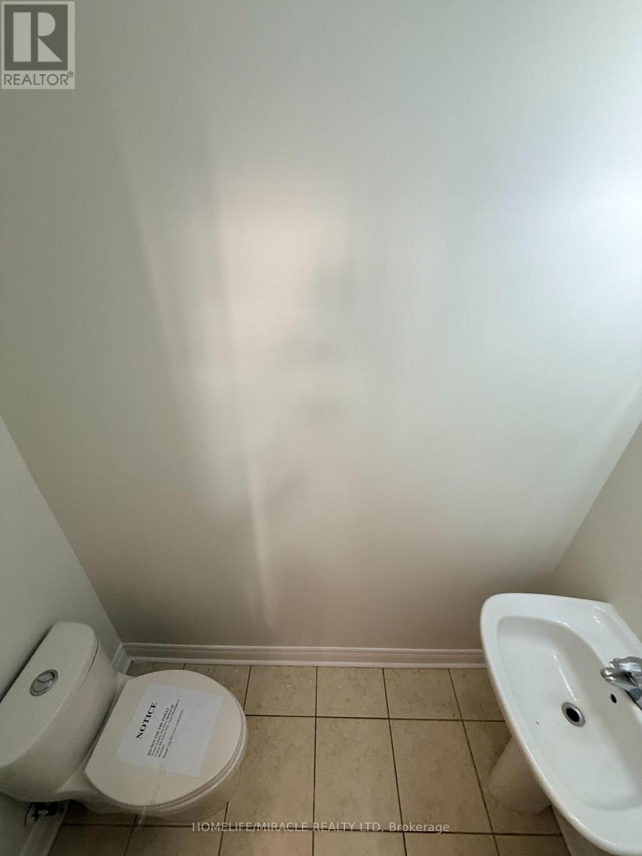 2 Howlett Crescent, Ajax, Ontario  L1T 0A8 - Photo 12 - E12640410