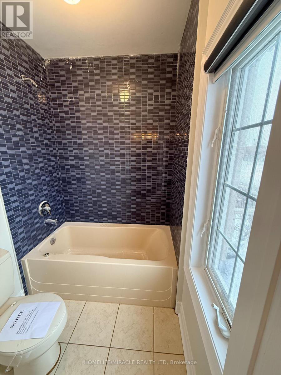 2 Howlett Crescent, Ajax, Ontario  L1T 0A8 - Photo 16 - E12640410