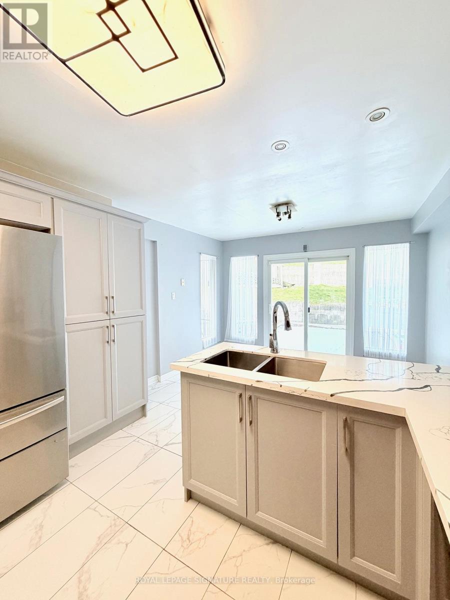 Room 1 - 41 Broadbridge Drive, Toronto, Ontario  M1C 3K5 - Photo 17 - E12640490