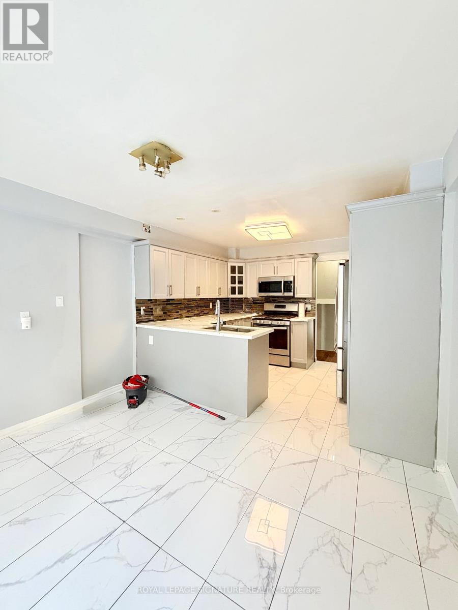 Room 1 - 41 Broadbridge Drive, Toronto, Ontario  M1C 3K5 - Photo 18 - E12640490