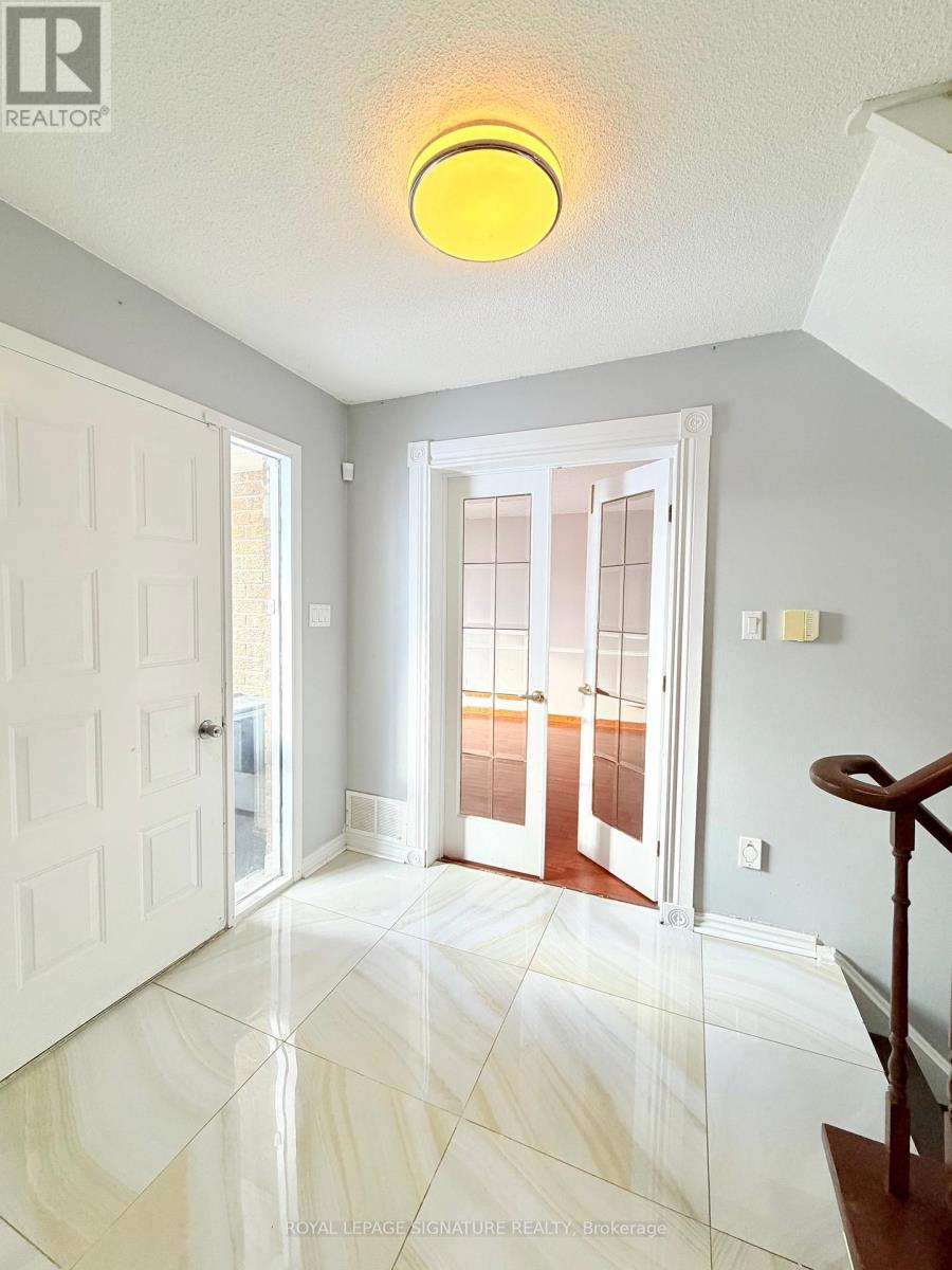 Room 1 - 41 Broadbridge Drive, Toronto, Ontario  M1C 3K5 - Photo 4 - E12640490