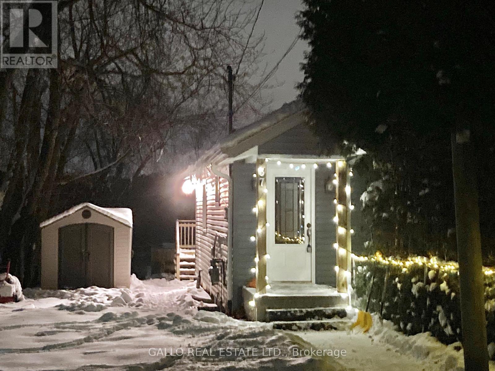 37 Windsor Drive, Whitchurch-Stouffville, Ontario  L4A 7X3 - Photo 1 - N12640390