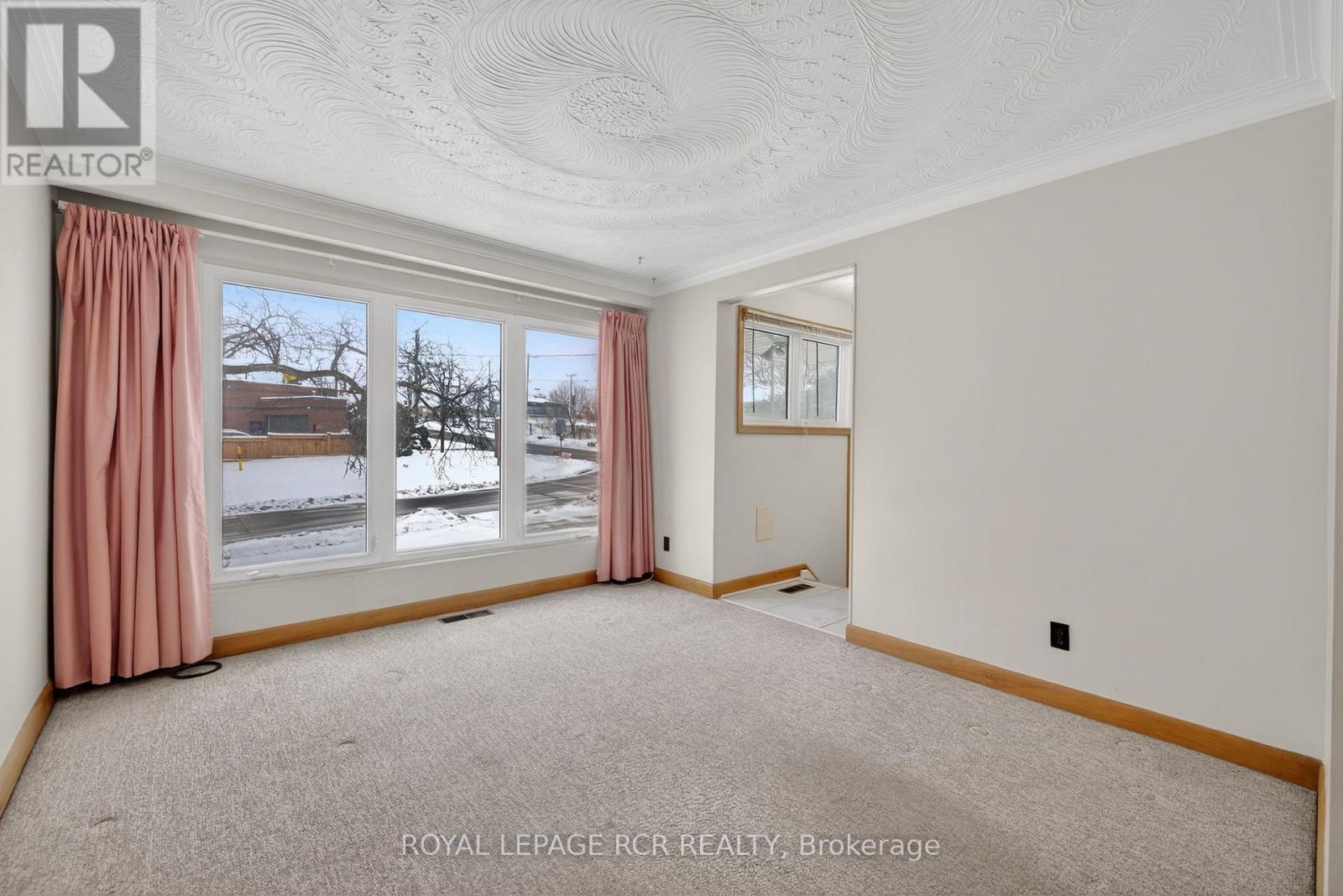 159 Penn Avenue, Newmarket, Ontario  L3Y 2S3 - Photo 11 - N12640412