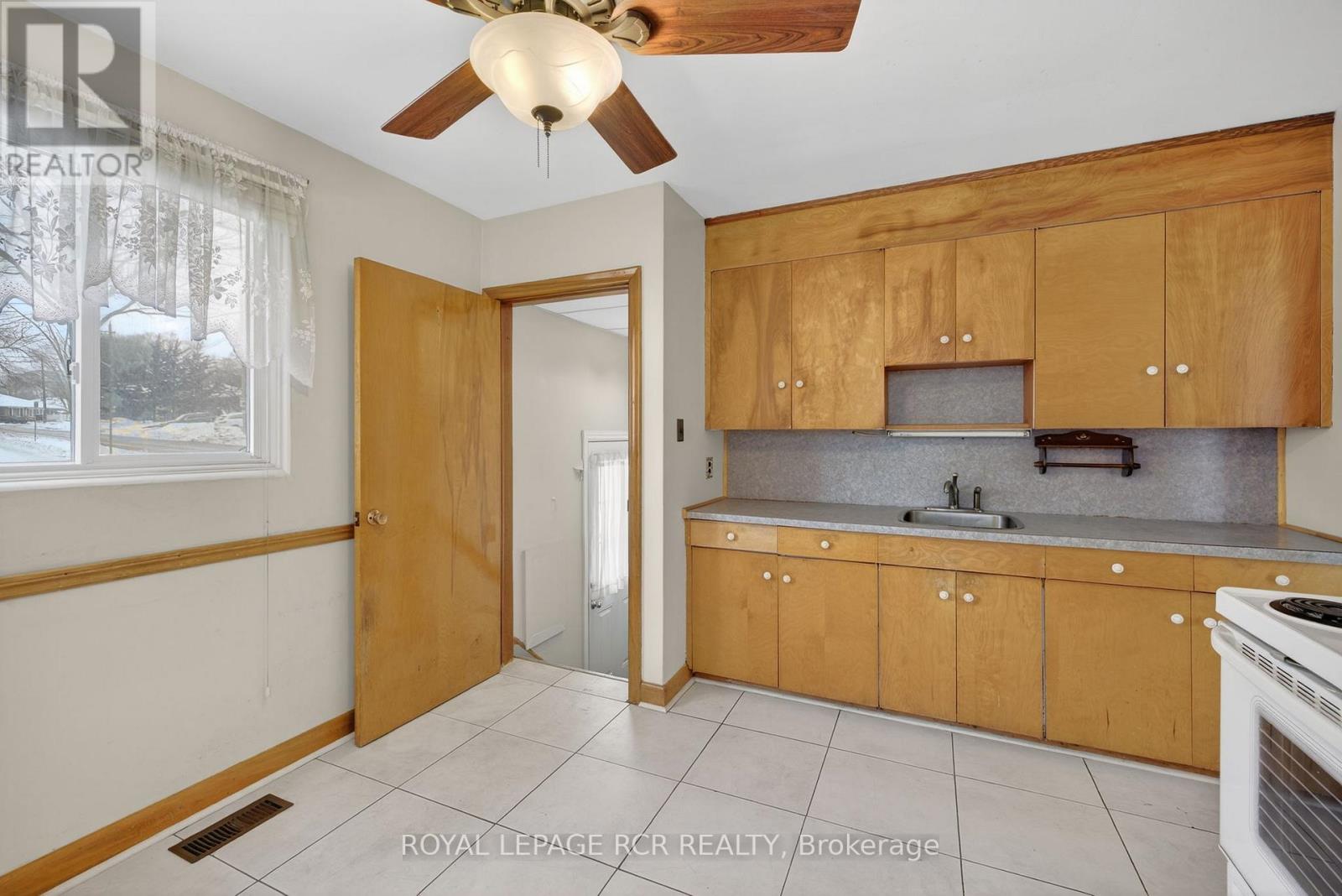 159 Penn Avenue, Newmarket, Ontario  L3Y 2S3 - Photo 18 - N12640412