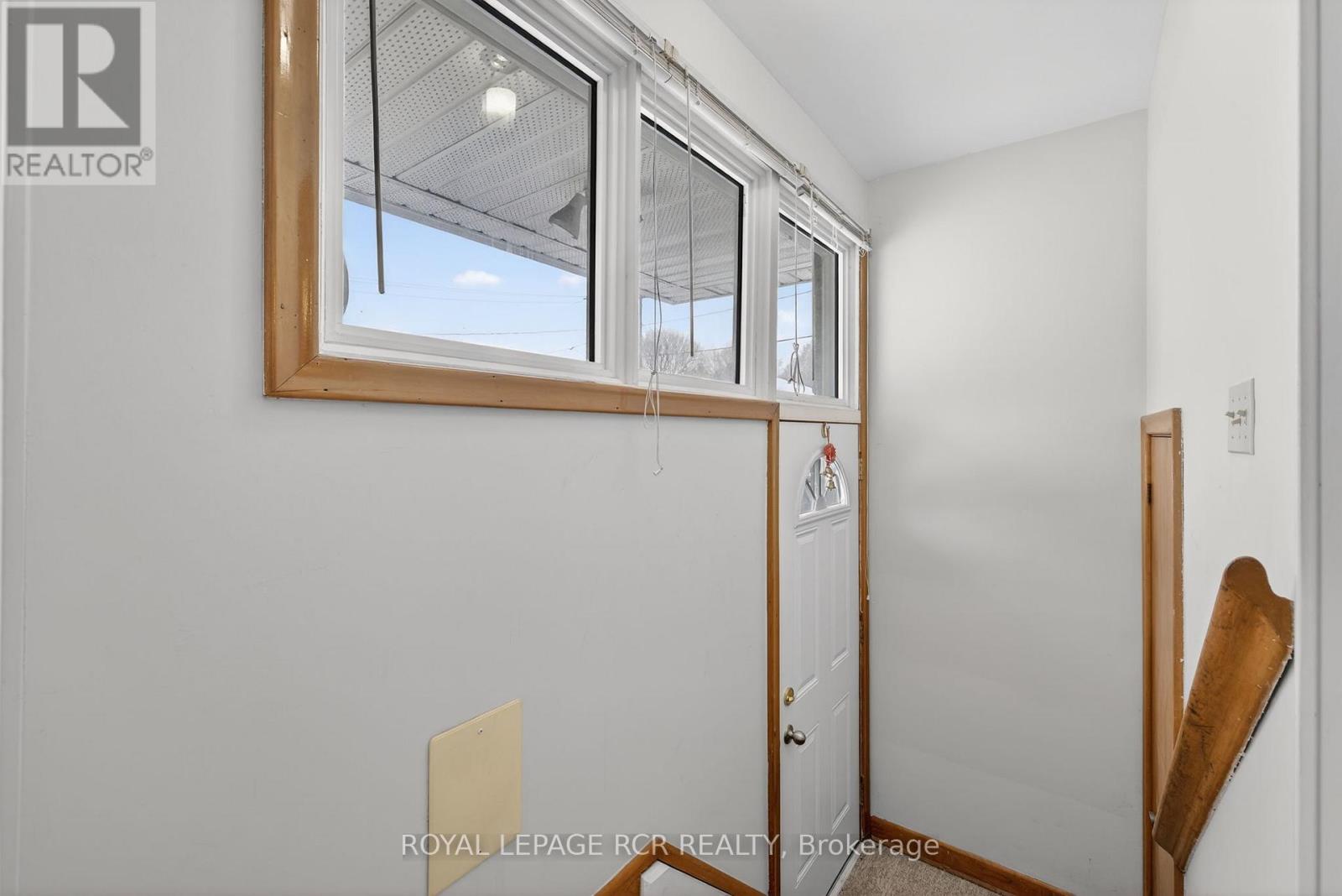 159 Penn Avenue, Newmarket, Ontario  L3Y 2S3 - Photo 7 - N12640412