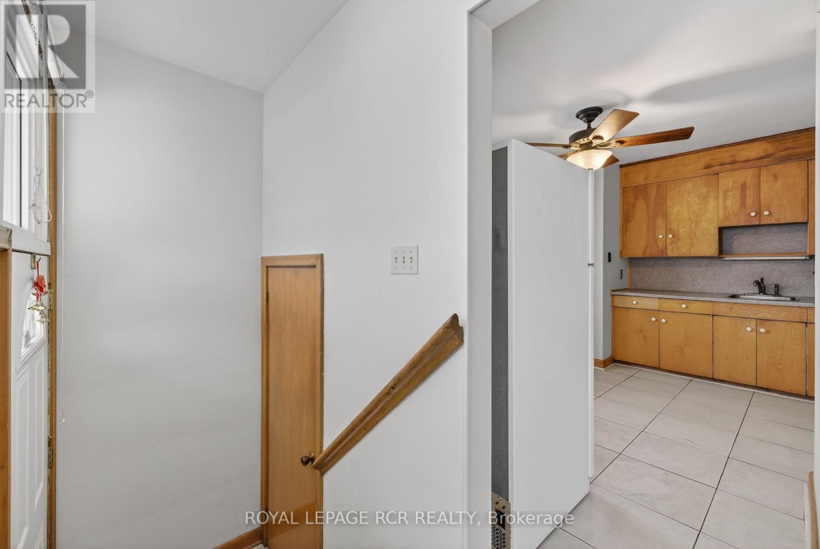 159 Penn Avenue, Newmarket, Ontario  L3Y 2S3 - Photo 8 - N12640412