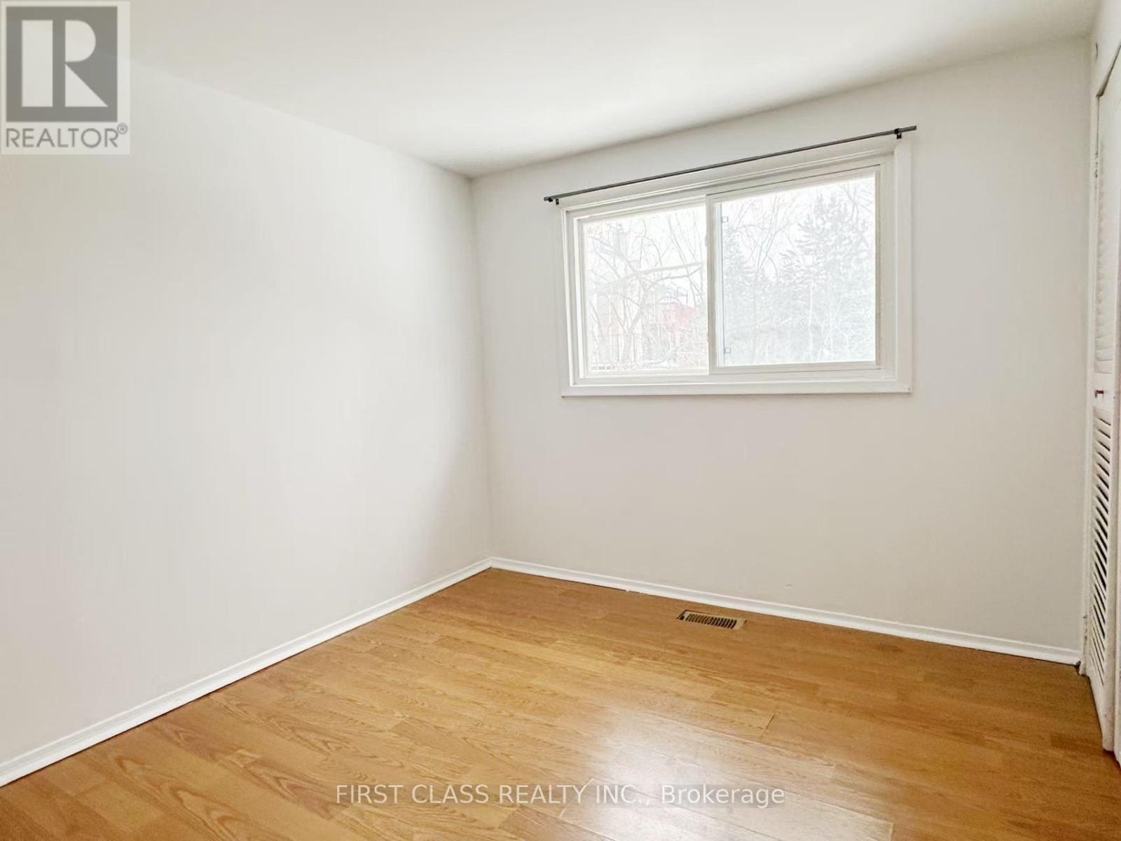 Unit A - 1 Lakeside Cres Avenue, Richmond Hill, Ontario  L4E 3C8 - Photo 5 - N12640512