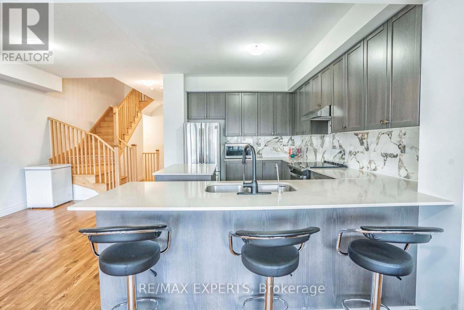 54 Landolfi Way, Bradford West Gwillimbury (Bradford), Ontario  L3Z 4L7 - Photo 17 - N12640536