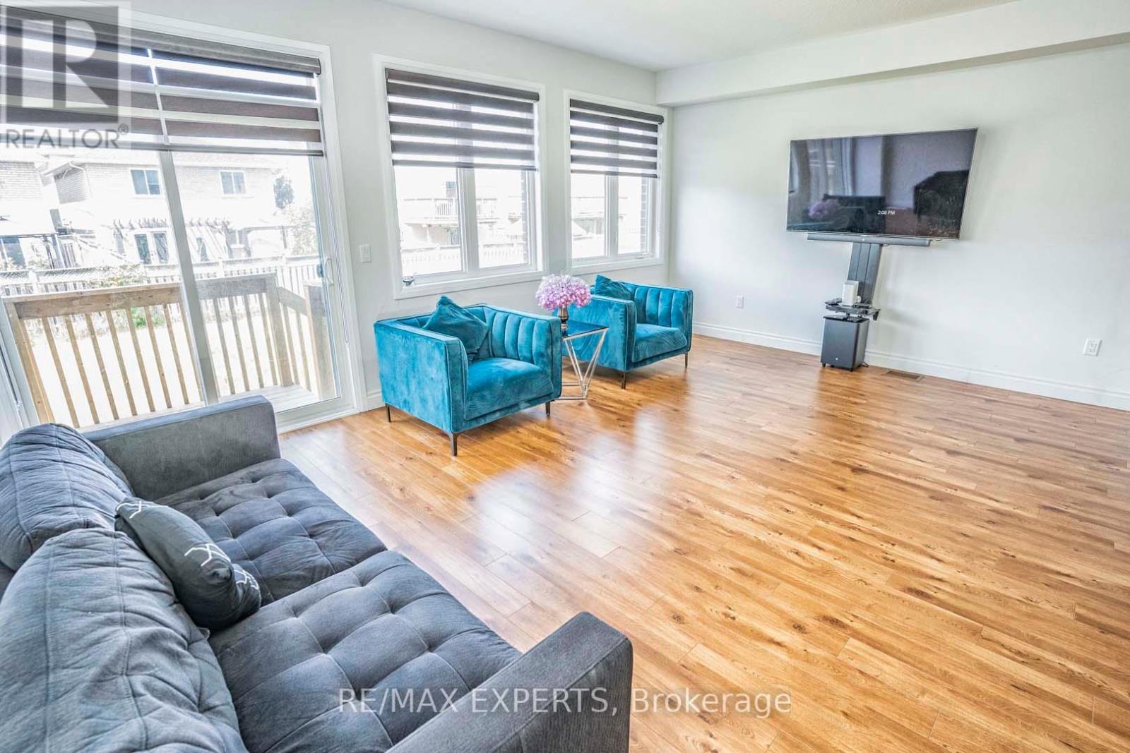 54 Landolfi Way, Bradford West Gwillimbury (Bradford), Ontario  L3Z 4L7 - Photo 22 - N12640536