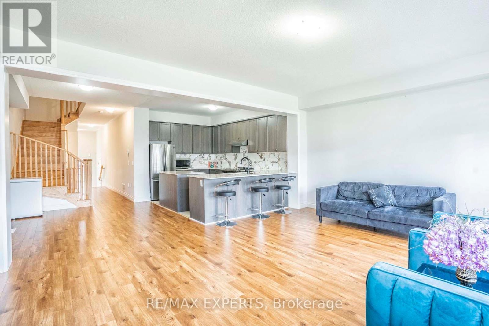 54 Landolfi Way, Bradford West Gwillimbury (Bradford), Ontario  L3Z 4L7 - Photo 23 - N12640536