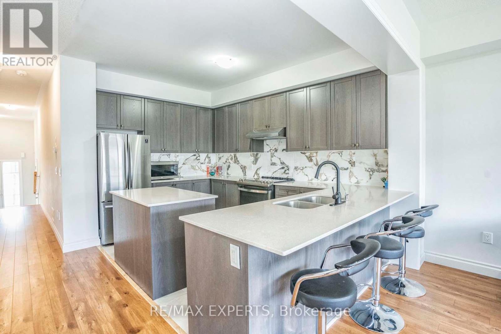 54 Landolfi Way, Bradford West Gwillimbury (Bradford), Ontario  L3Z 4L7 - Photo 24 - N12640536