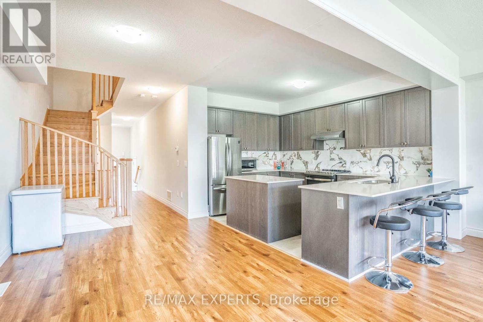 54 Landolfi Way, Bradford West Gwillimbury (Bradford), Ontario  L3Z 4L7 - Photo 25 - N12640536