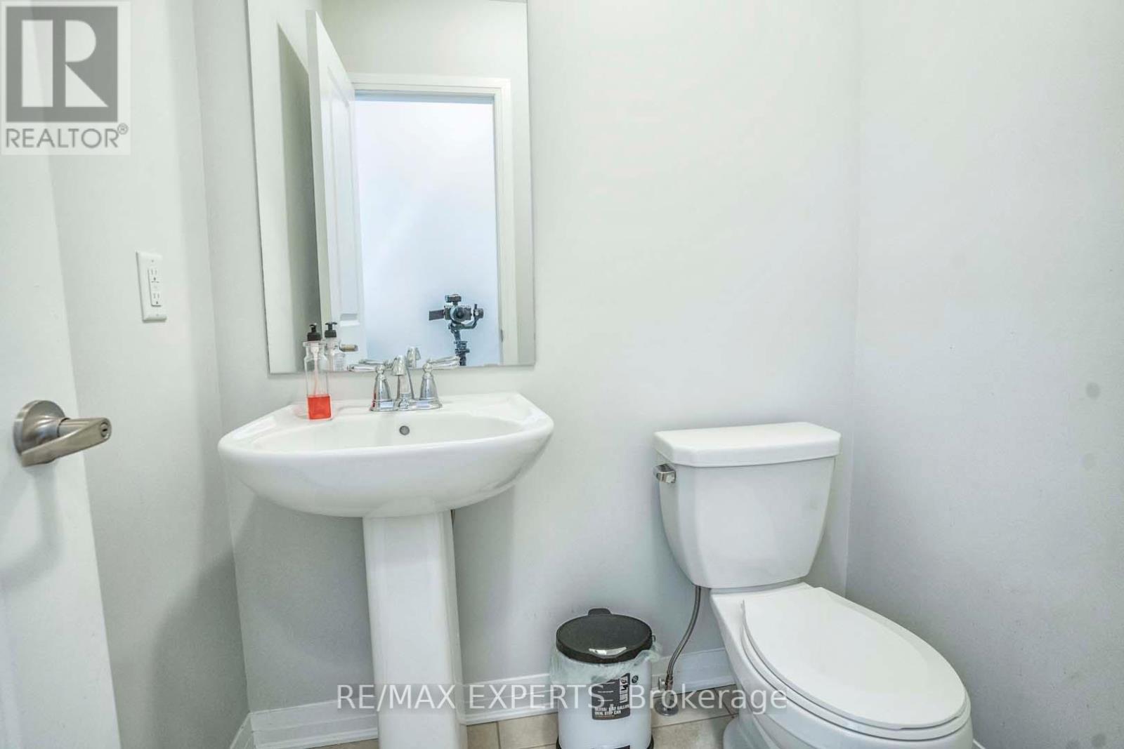 54 Landolfi Way, Bradford West Gwillimbury (Bradford), Ontario  L3Z 4L7 - Photo 27 - N12640536