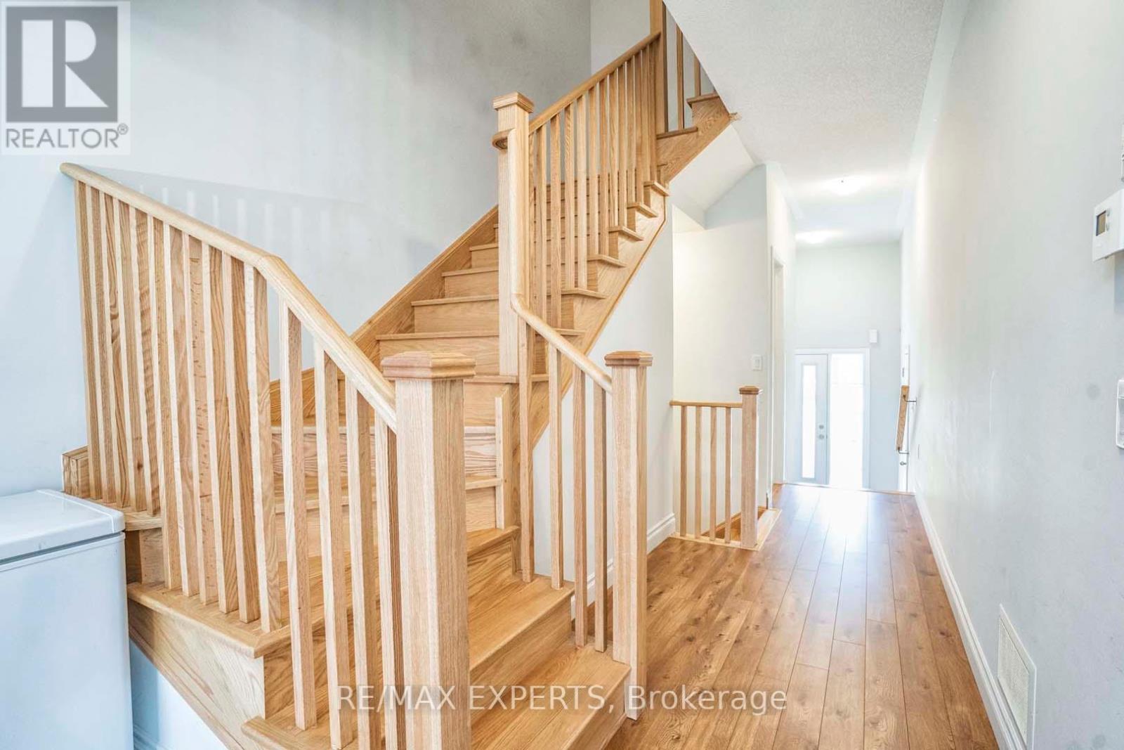 54 Landolfi Way, Bradford West Gwillimbury (Bradford), Ontario  L3Z 4L7 - Photo 28 - N12640536