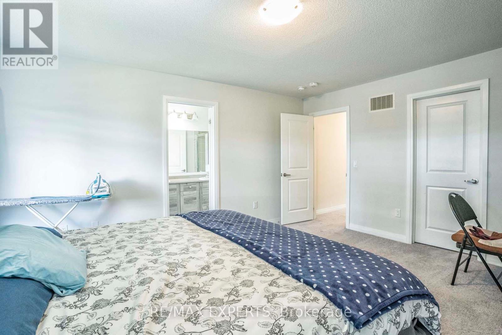 54 Landolfi Way, Bradford West Gwillimbury (Bradford), Ontario  L3Z 4L7 - Photo 32 - N12640536