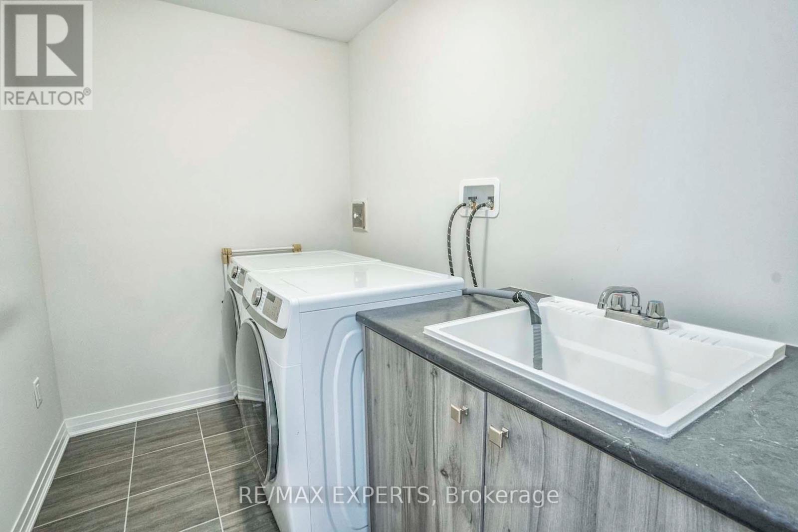 54 Landolfi Way, Bradford West Gwillimbury (Bradford), Ontario  L3Z 4L7 - Photo 40 - N12640536