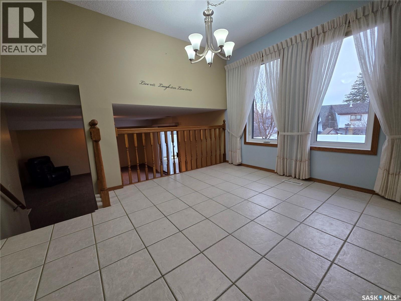 353 Walsh Trail, Swift Current, Saskatchewan  S9H 4R3 - Photo 10 - SK025756