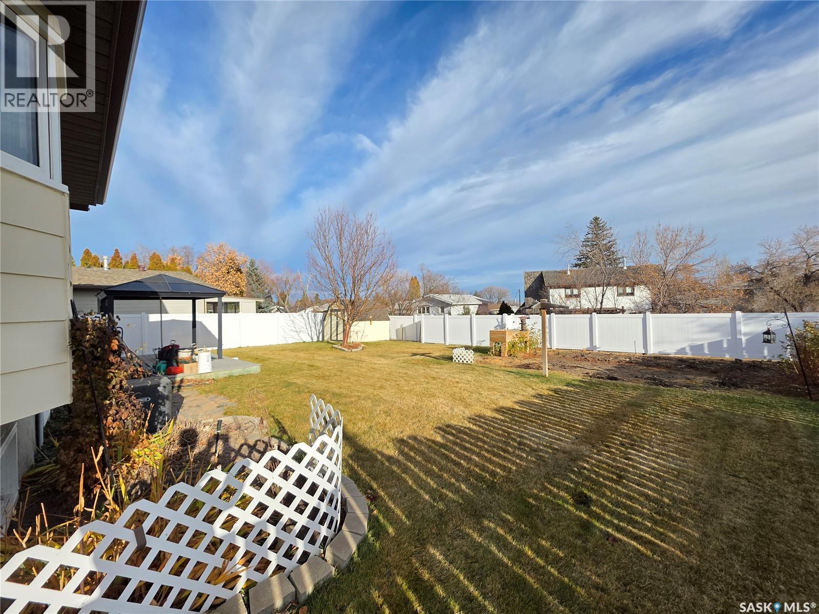 353 Walsh Trail, Swift Current, Saskatchewan  S9H 4R3 - Photo 31 - SK025756