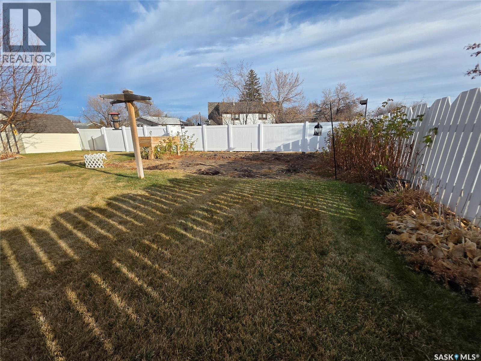 353 Walsh Trail, Swift Current, Saskatchewan  S9H 4R3 - Photo 32 - SK025756