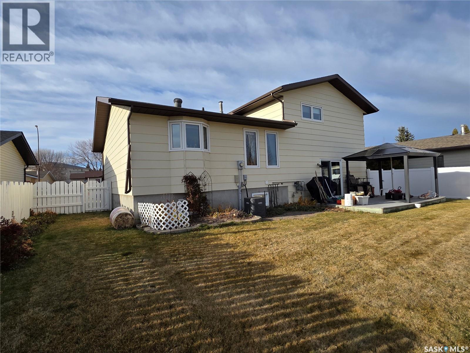 353 Walsh Trail, Swift Current, Saskatchewan  S9H 4R3 - Photo 33 - SK025756