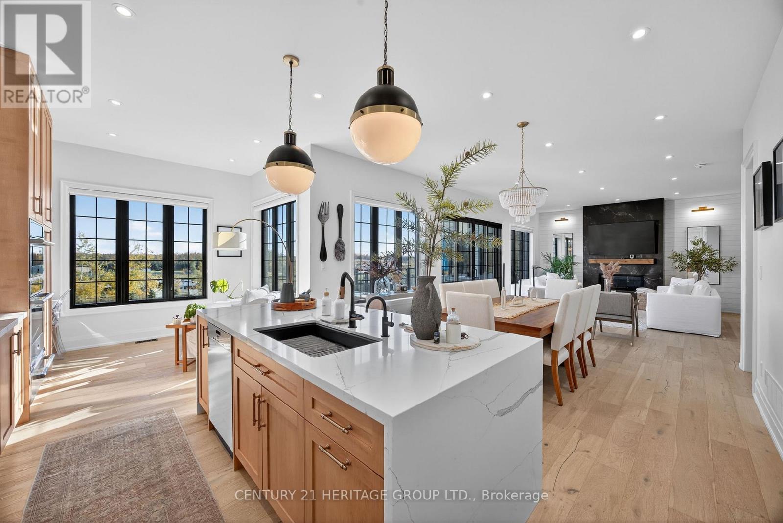 7 Caldwell Drive, Oro-Medonte, Ontario  L0L 2L0 - Photo 14 - S12640434