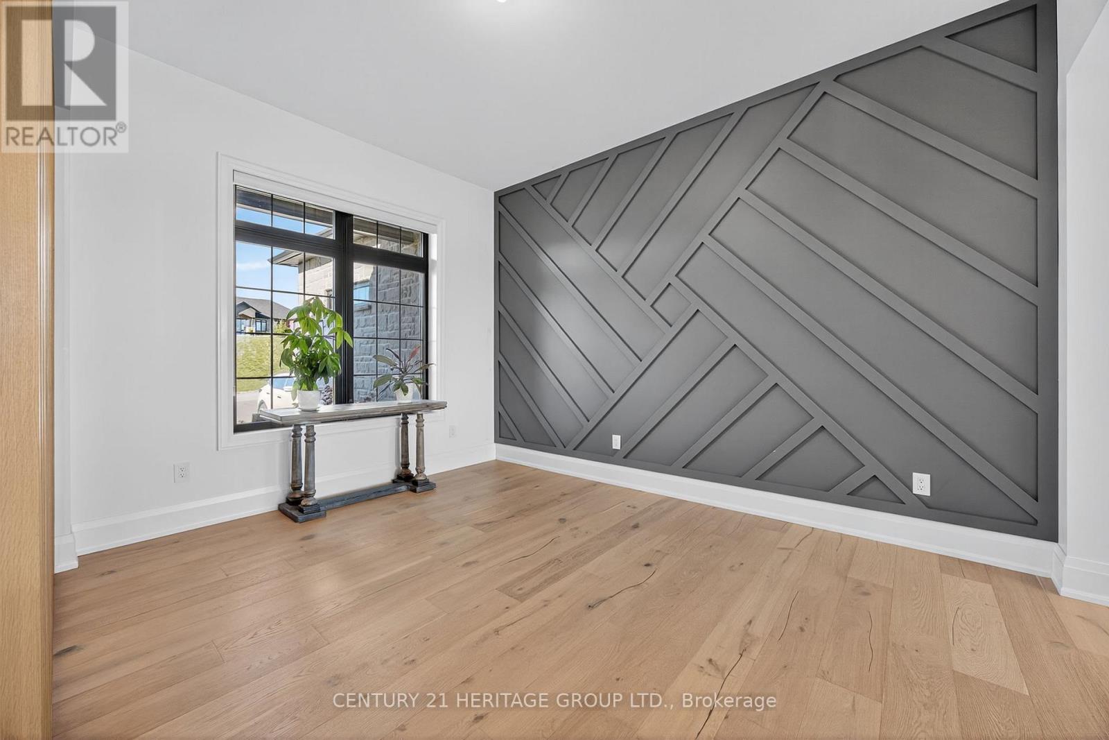 7 Caldwell Drive, Oro-Medonte, Ontario  L0L 2L0 - Photo 5 - S12640434