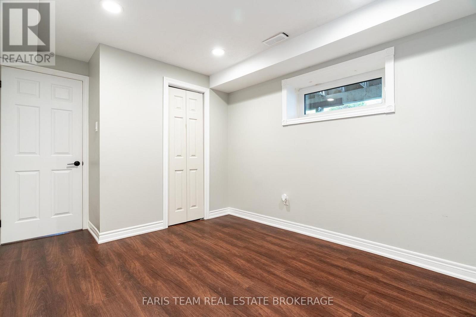 104 Knox Road E, Wasaga Beach, Ontario  L9Z 2T5 - Photo 35 - S12640498