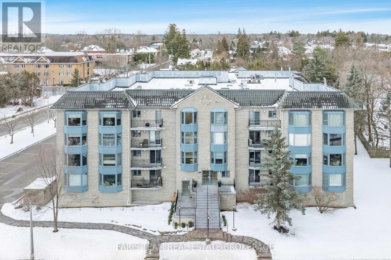 307 - 85 WELLINGTON STREET W, Aurora, Ontario