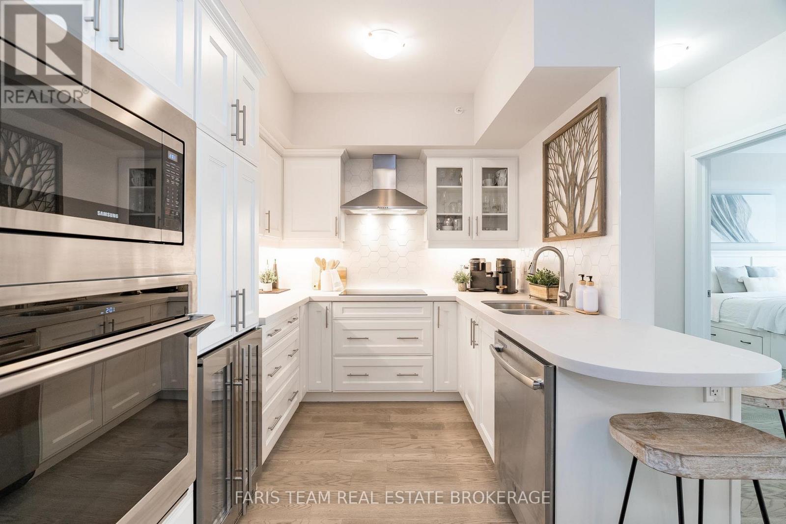 410 - 54 Koda Street, Barrie, Ontario  L9J 0J6 - Photo 12 - S12427107