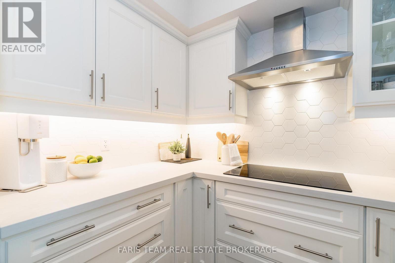 410 - 54 Koda Street, Barrie, Ontario  L9J 0J6 - Photo 15 - S12427107