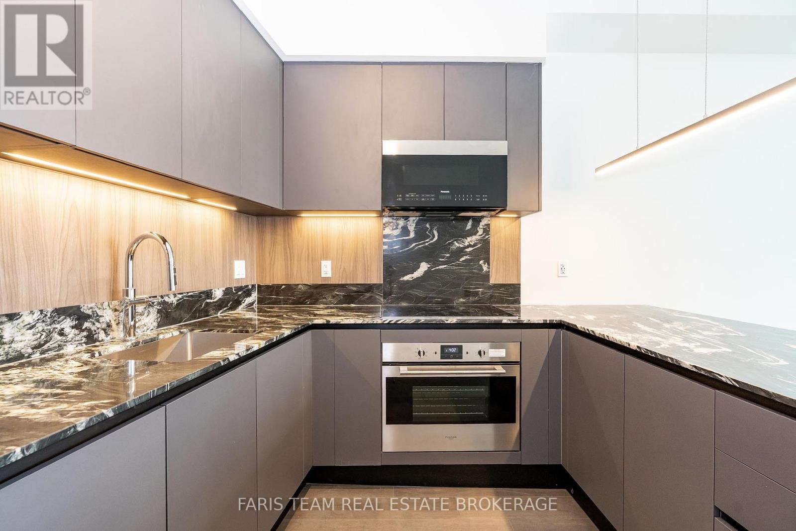 3301 - 39 Mary Street, Barrie, Ontario  L4N 1S9 - Photo 10 - S12548268