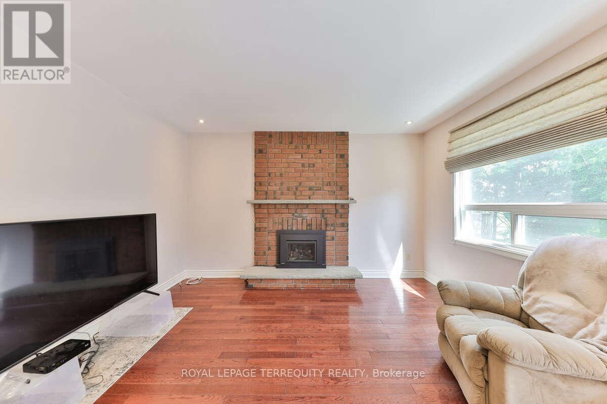 5275 Thornwood Drive, Mississauga, Ontario  L4Z 3J3 - Photo 15 - W12608276