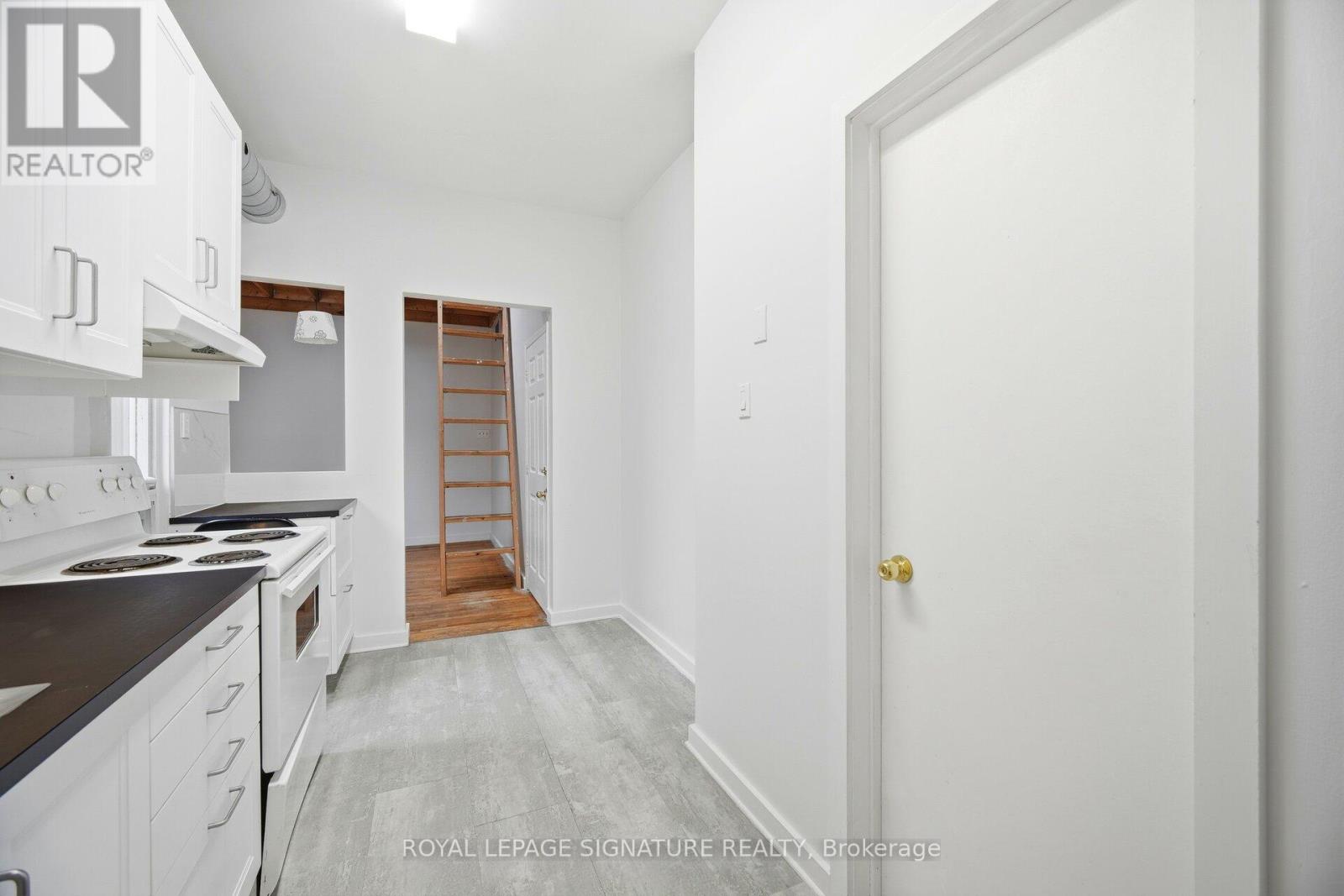 2 - 46 Armstrong Avenue, Toronto, Ontario  M9B 2G2 - Photo 12 - W12640386