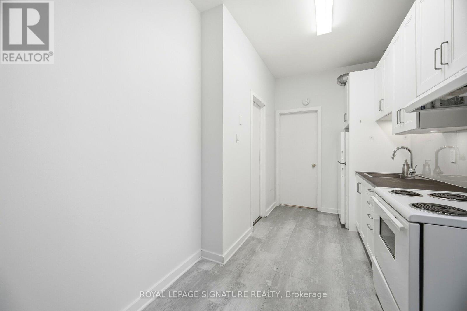 2 - 46 Armstrong Avenue, Toronto, Ontario  M9B 2G2 - Photo 15 - W12640386