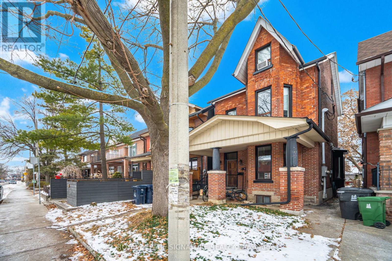 2 - 46 Armstrong Avenue, Toronto, Ontario  M9B 2G2 - Photo 2 - W12640386