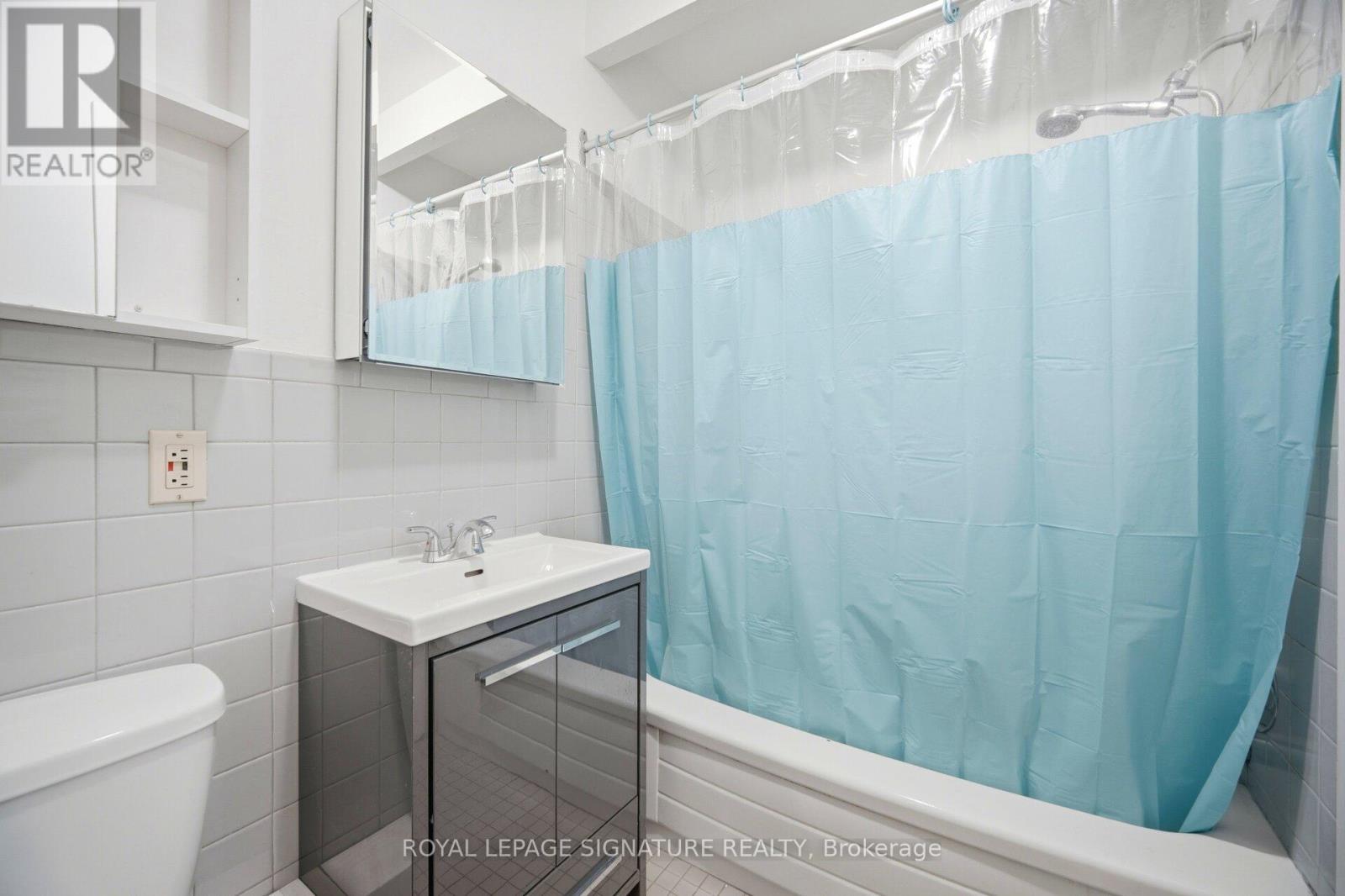 2 - 46 Armstrong Avenue, Toronto, Ontario  M9B 2G2 - Photo 23 - W12640386