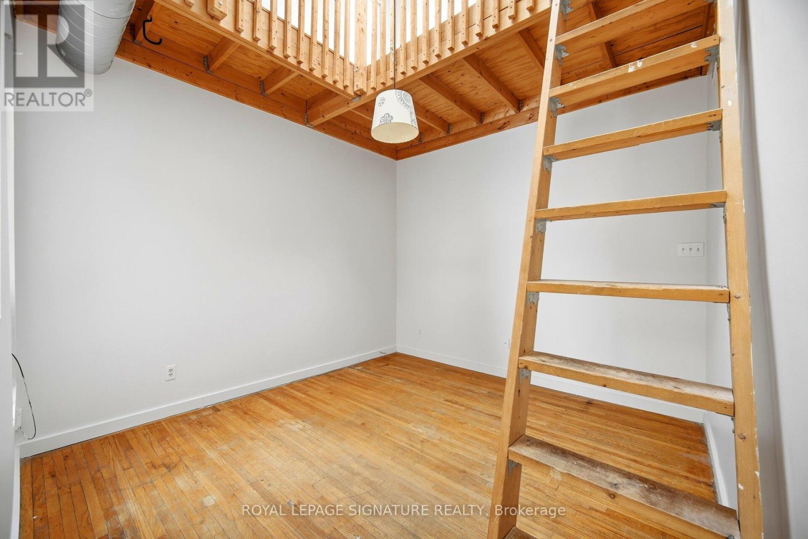 2 - 46 Armstrong Avenue, Toronto, Ontario  M9B 2G2 - Photo 8 - W12640386